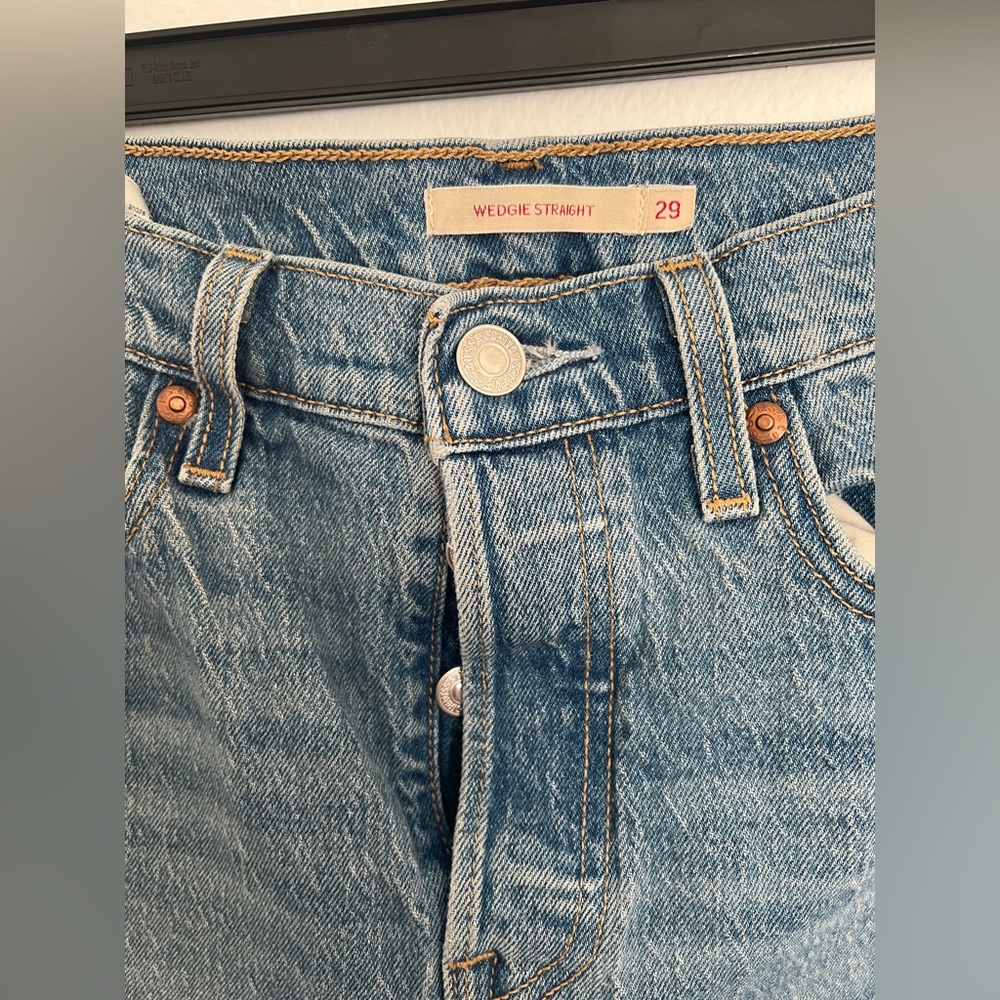 Levi’s Wedgie Straight Fit Womens Jeans 29 - Picture 7 of 14
